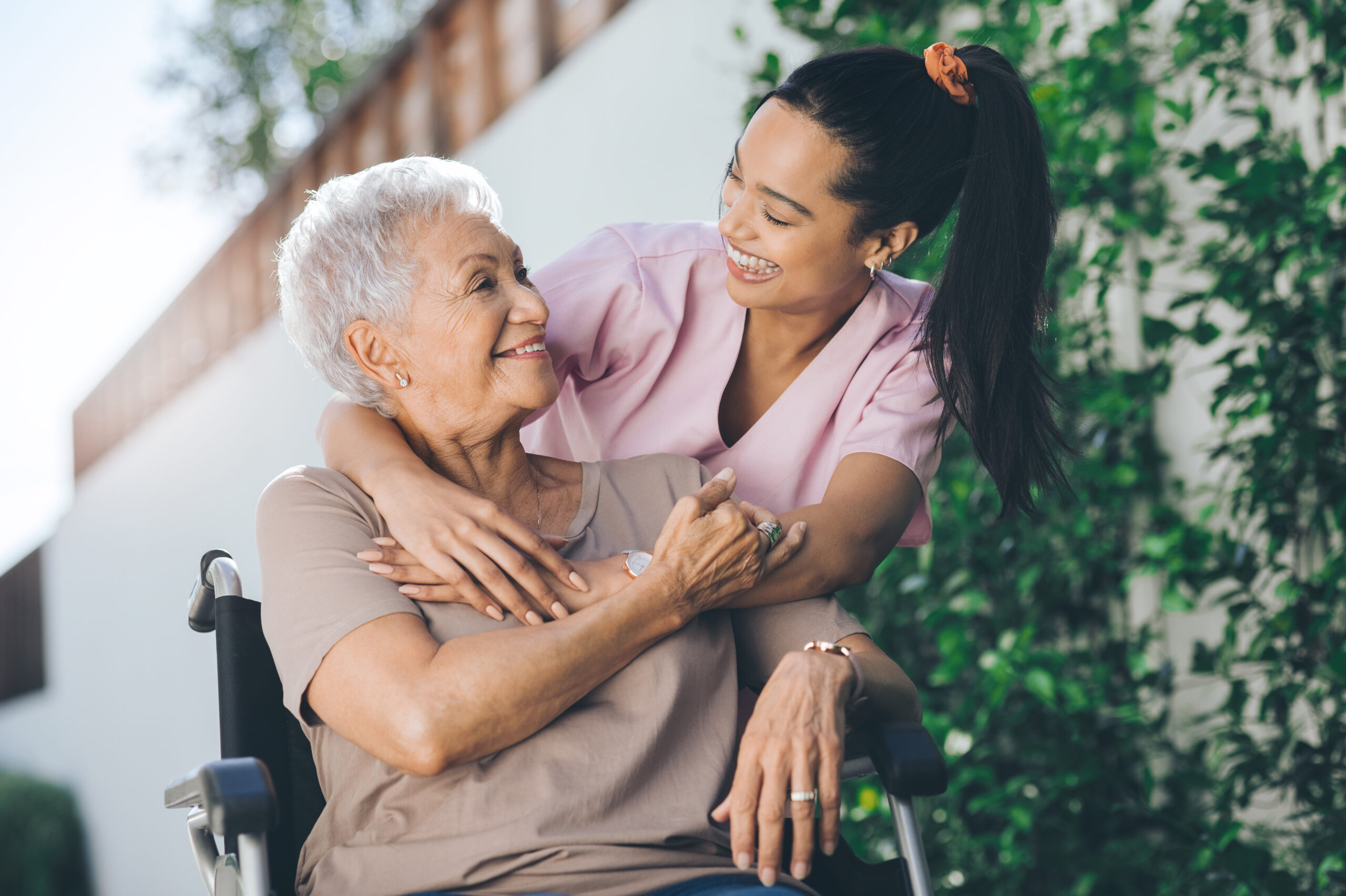 Personal Home Care in Springdale, MD Registered nurse assisting senior with personal home care services in Springdale, MD