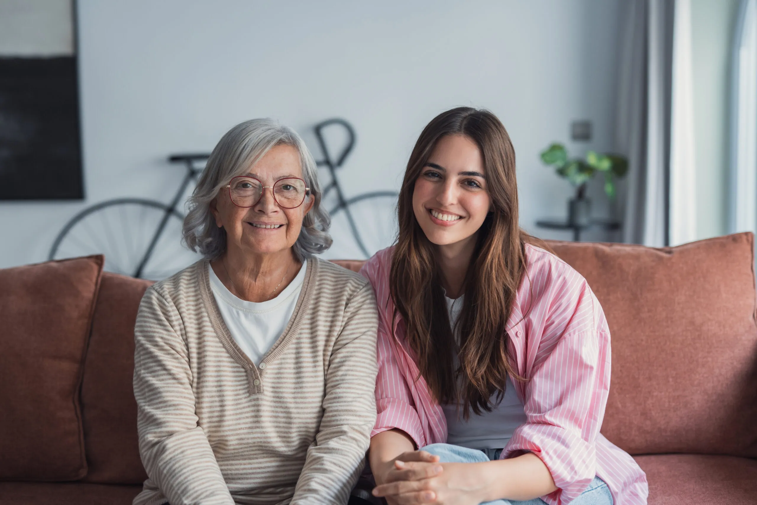 Home Care in Bowie, MD Compassionate home care in Bowie, MD, with a trusted caregiver providing personalized in-home care, daily assistance, and nurse-led support for an older adult.