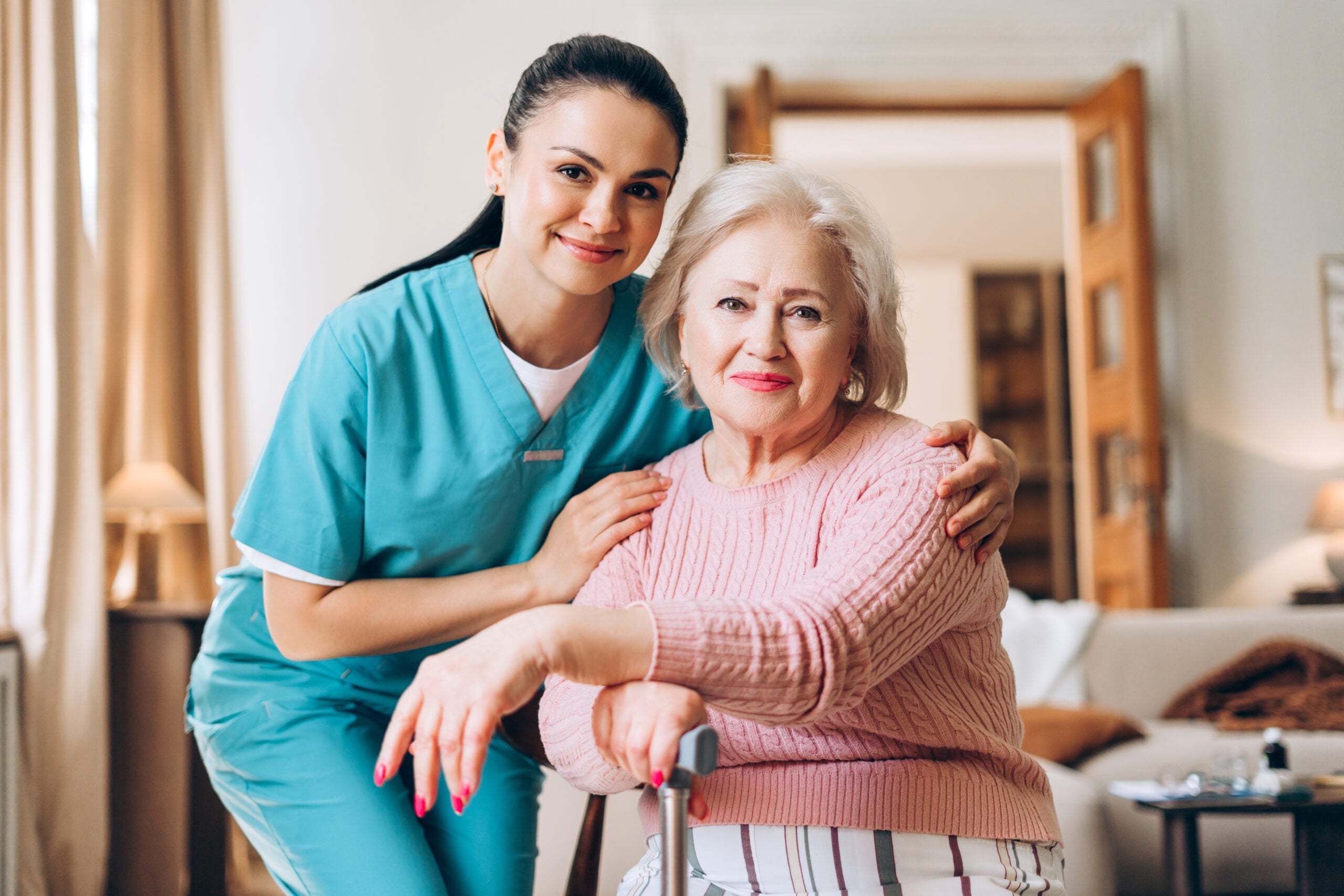 Personal home care Odenton, MD with a personal care aide providing in-home personal care and daily support for a senior at home